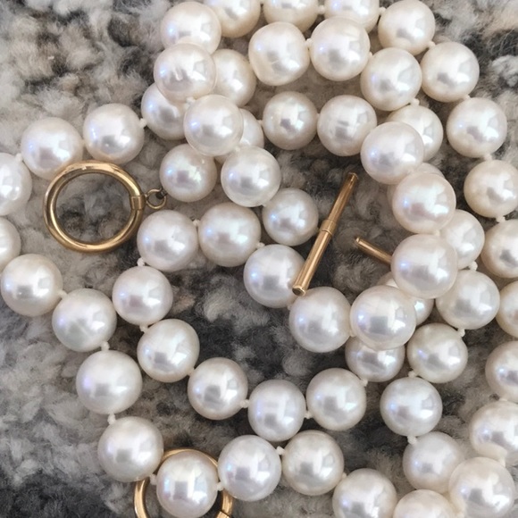 CONVERTIBLE String of Pearls - Necklace/Bracelet - Elegant & Classic Gold Clasp! - Picture 11 of 12
